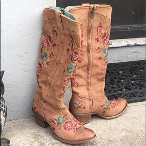Corral Vintage Embroidered Cowboy Boots